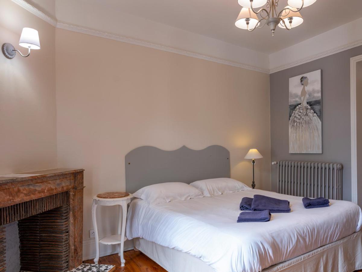Gite d'étape et de groupe La Villa François Premier La Bourboule Esterno foto