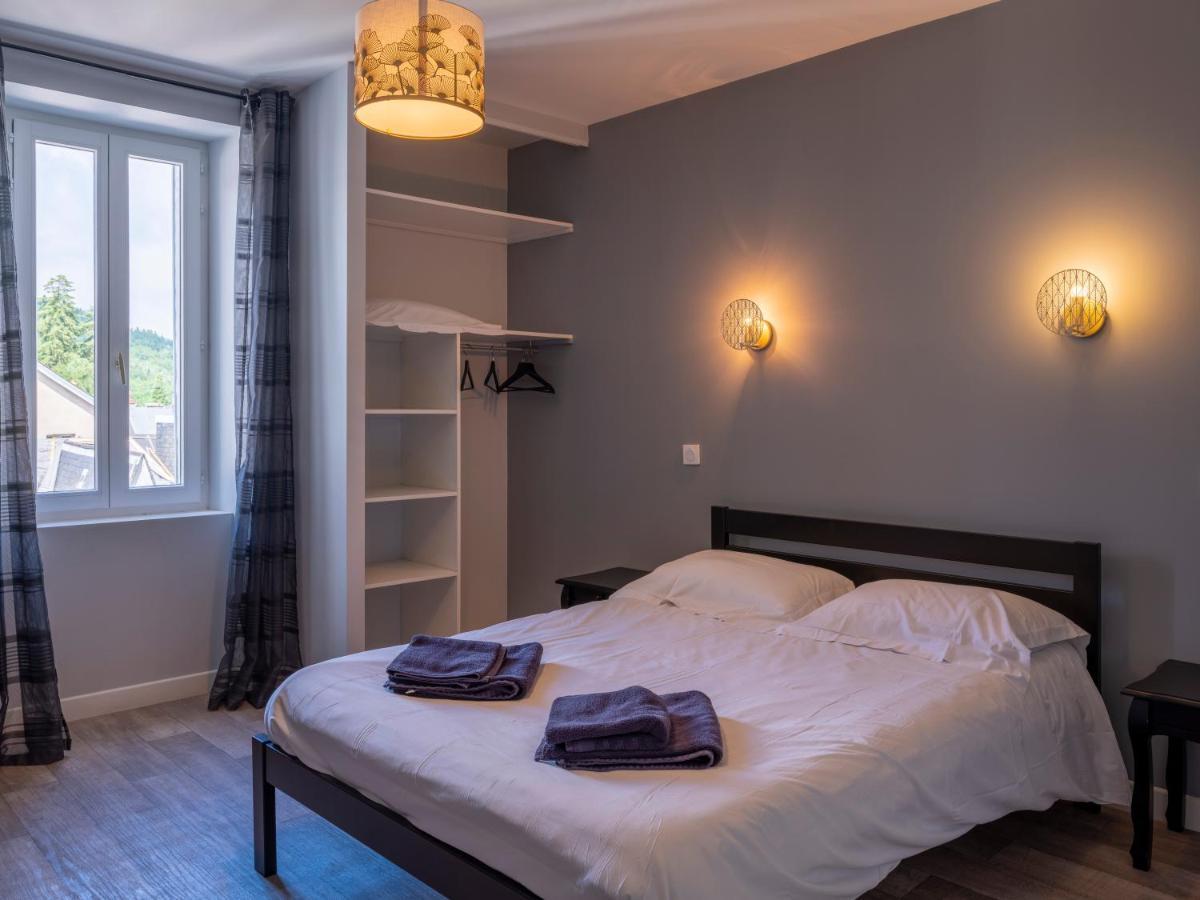 Gite d'étape et de groupe La Villa François Premier La Bourboule Esterno foto