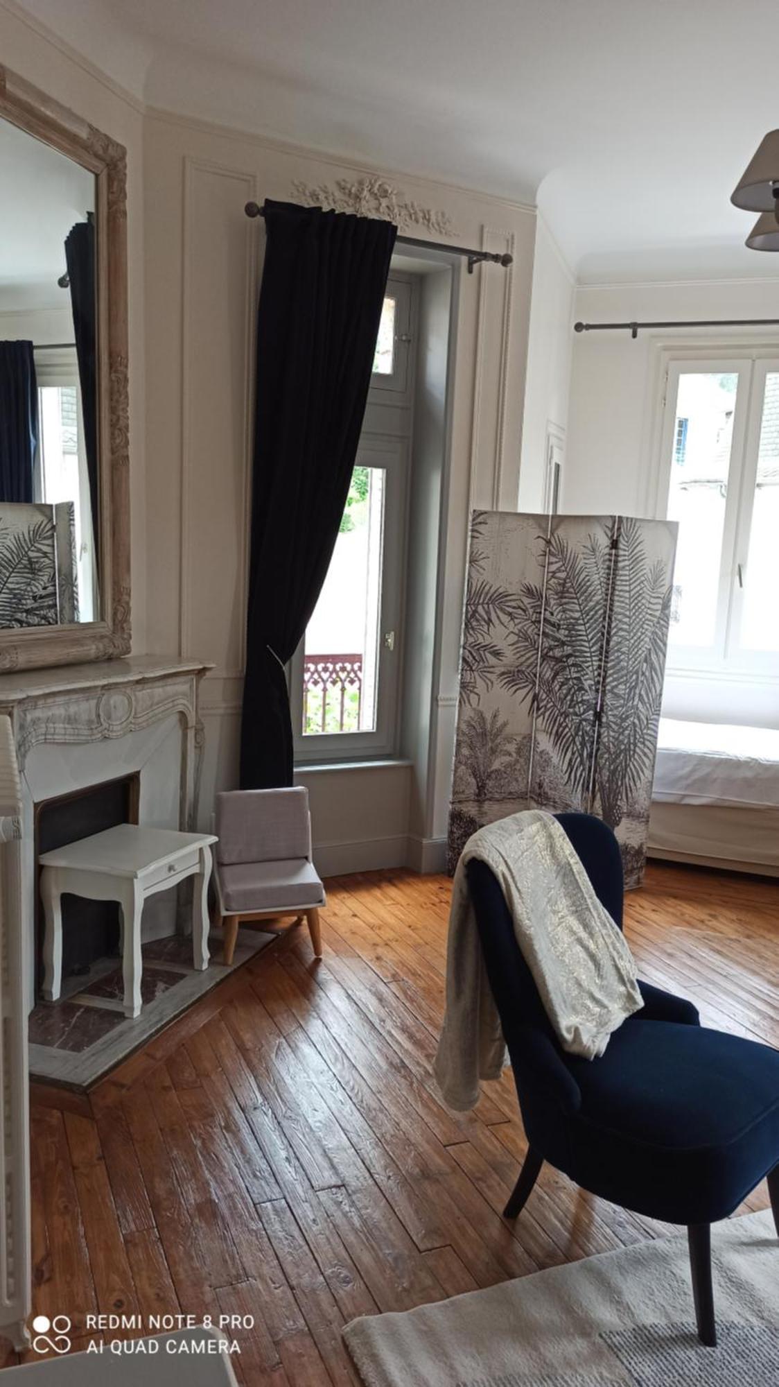 Gite d'étape et de groupe La Villa François Premier La Bourboule Esterno foto